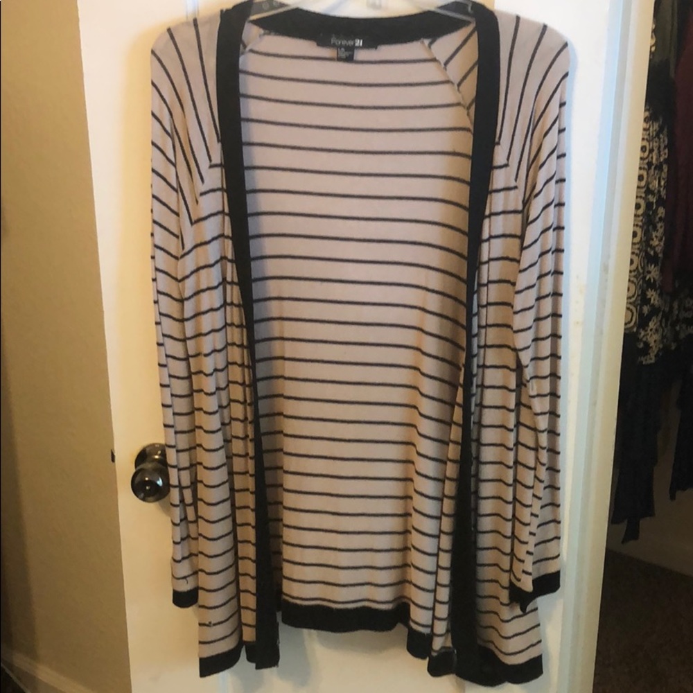 Forever 21 Cardigan size L